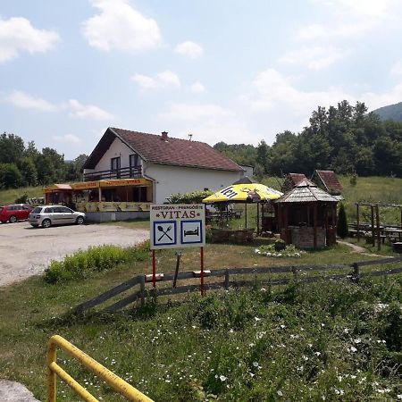 Prenociste Vitas Bed and Breakfast Miljevina Esterno foto