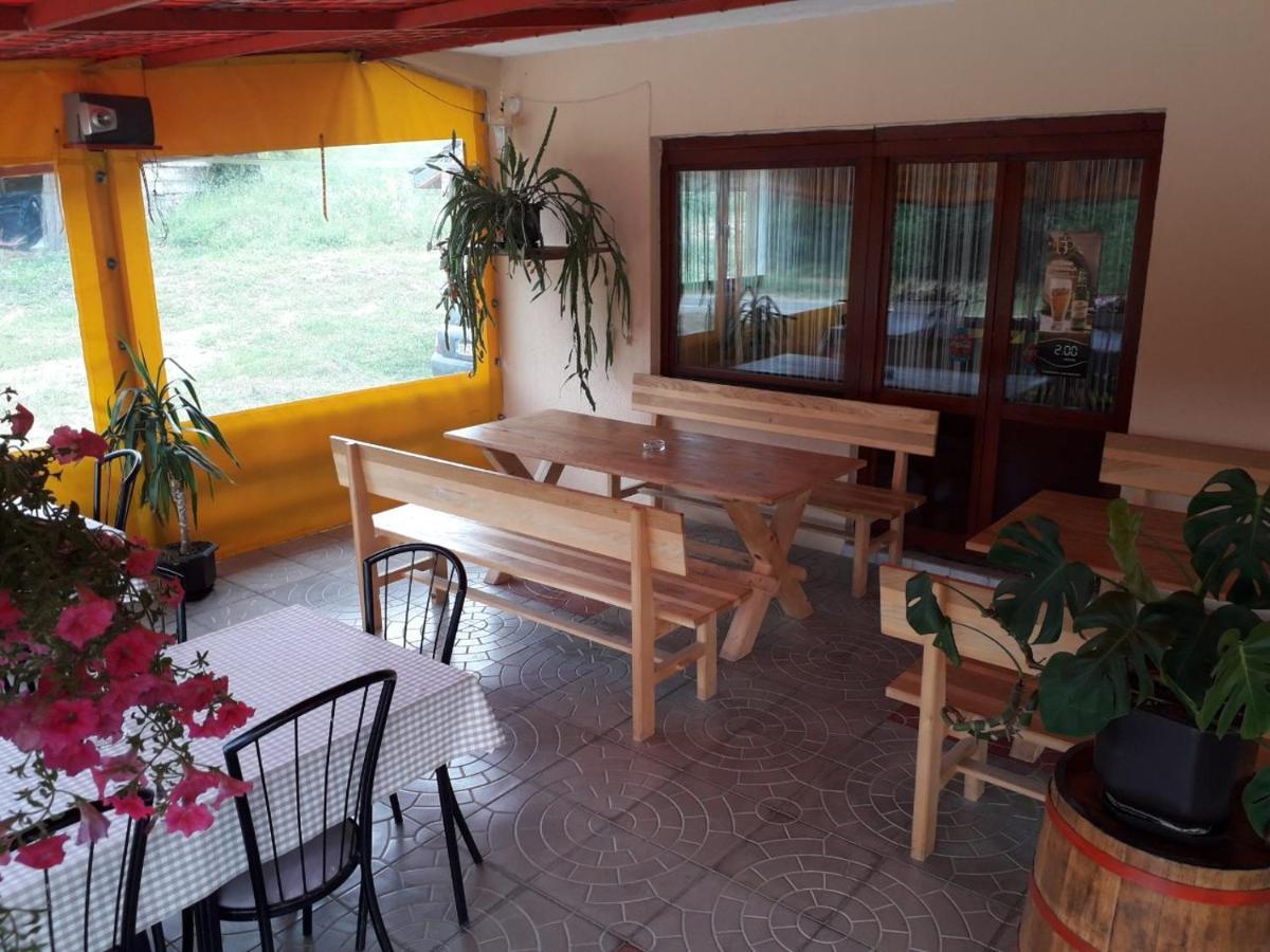Prenociste Vitas Bed and Breakfast Miljevina Esterno foto