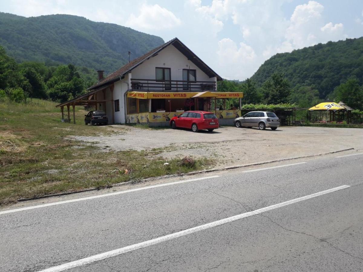 Prenociste Vitas Bed and Breakfast Miljevina Esterno foto
