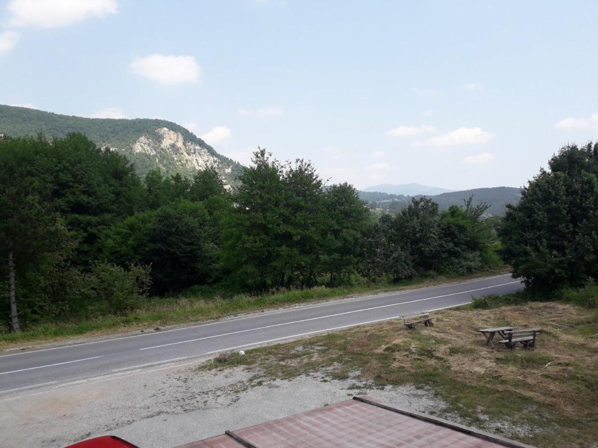Prenociste Vitas Bed and Breakfast Miljevina Esterno foto