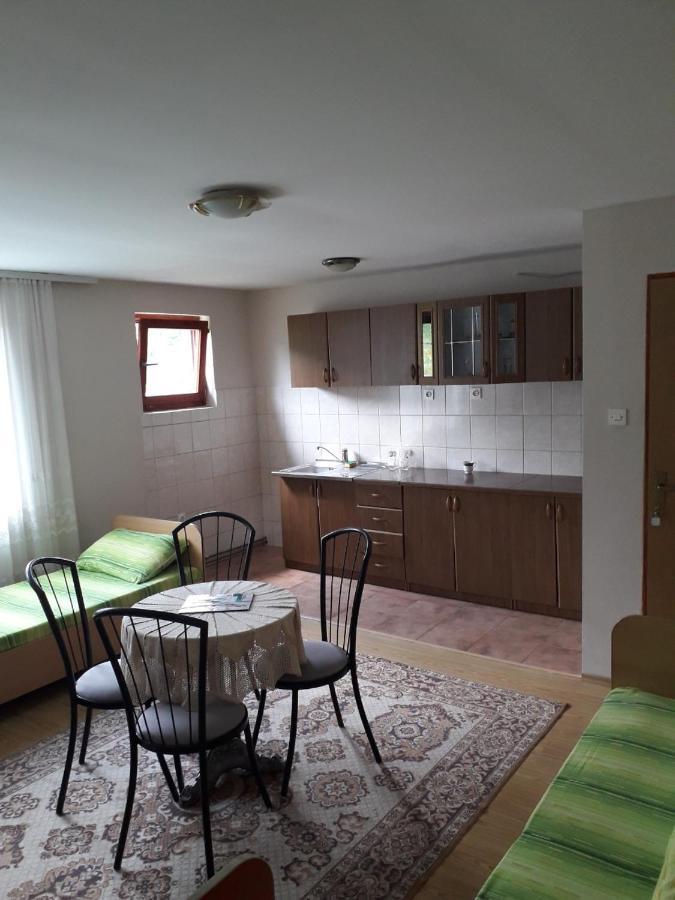 Prenociste Vitas Bed and Breakfast Miljevina Esterno foto