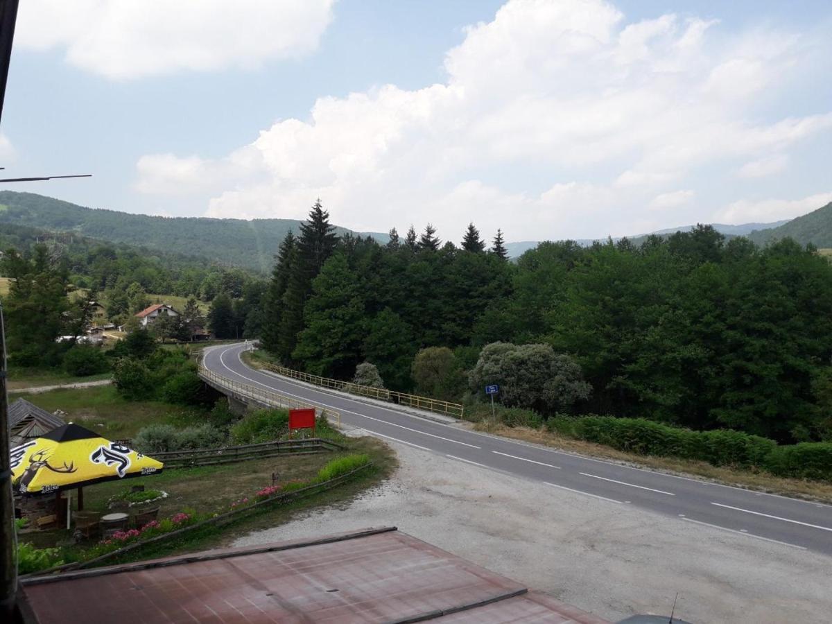 Prenociste Vitas Bed and Breakfast Miljevina Esterno foto