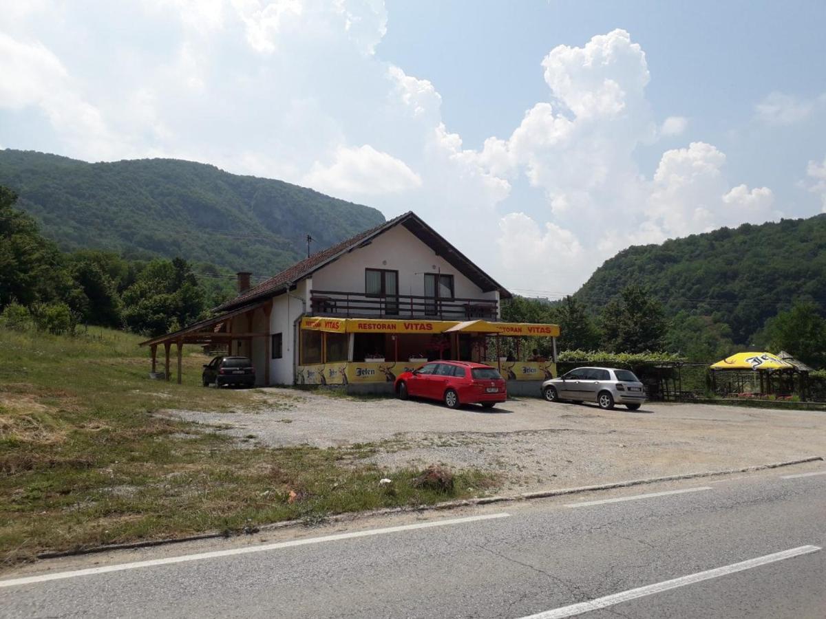 Prenociste Vitas Bed and Breakfast Miljevina Esterno foto