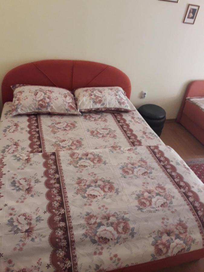 Prenociste Vitas Bed and Breakfast Miljevina Esterno foto