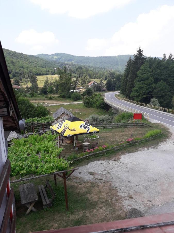 Prenociste Vitas Bed and Breakfast Miljevina Esterno foto