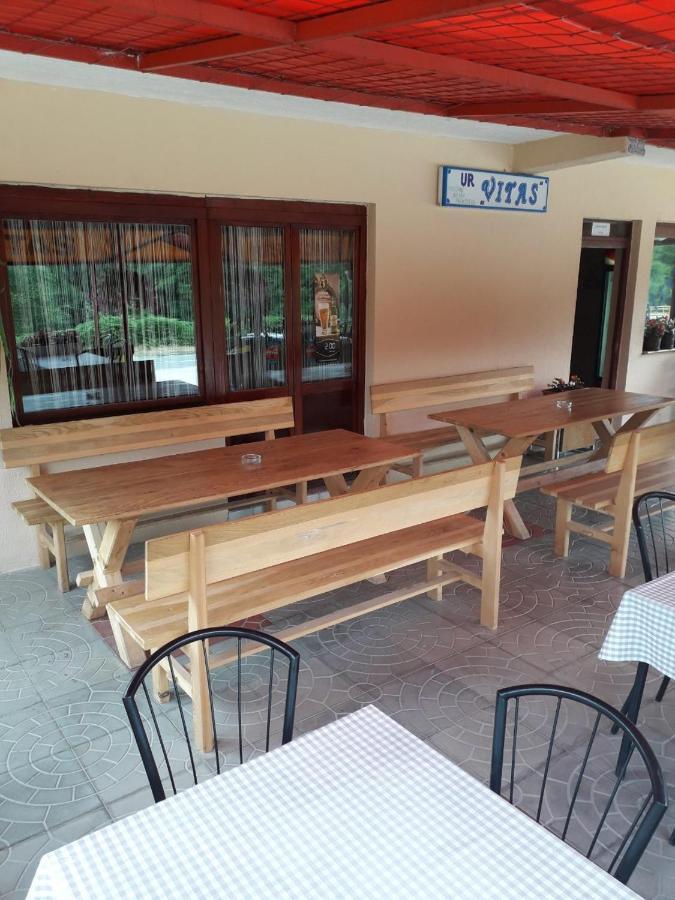Prenociste Vitas Bed and Breakfast Miljevina Esterno foto