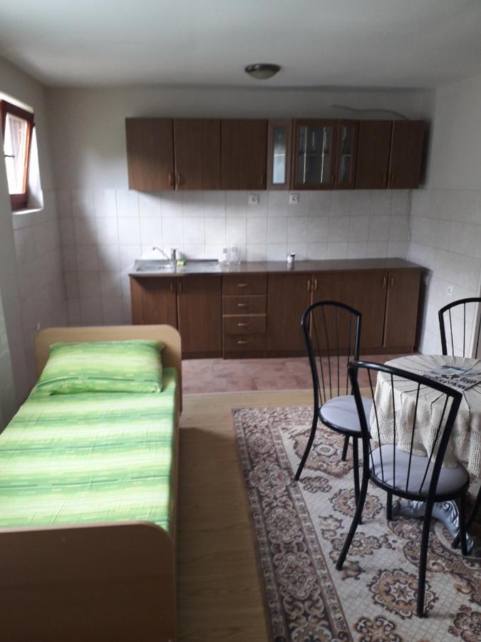 Prenociste Vitas Bed and Breakfast Miljevina Esterno foto